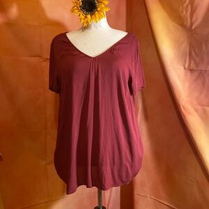 Torrid size 1 (14/16) short sleeve top, burgundy, tie in back